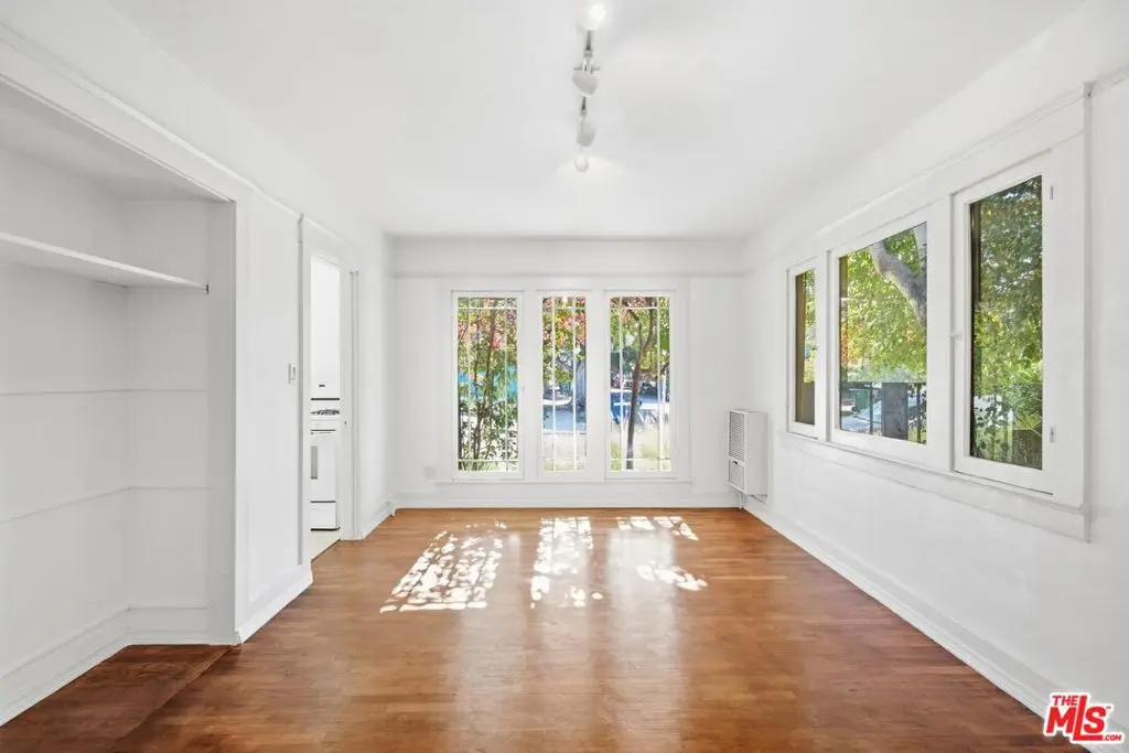 Condominium for rent at 501 Bay Street A, Santa Monica, CA and 1 bath