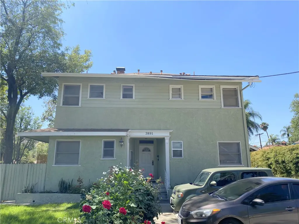 Residential Lease for rent at 3891 Locust Street 3, Riverside, Riverside County, CA featuring 1 bed and 1 bath