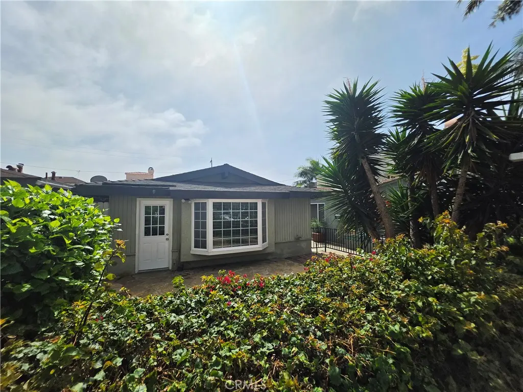 620 Geneva A, Huntington Beach, CA — listing photo 1