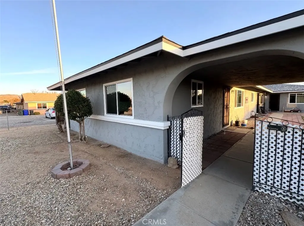 21625 Nisqually, Apple Valley, CA — listing photo 1