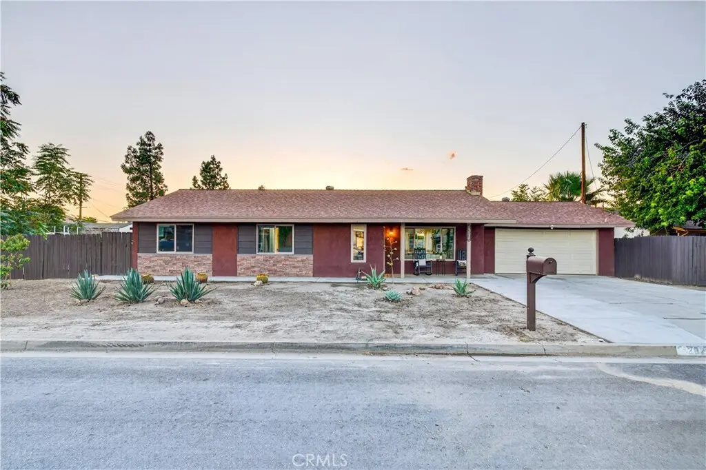 26201 Camas, Hemet, CA — listing photo 1