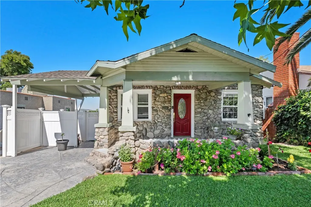 10739 Helendale, Tujunga, CA — listing photo 1