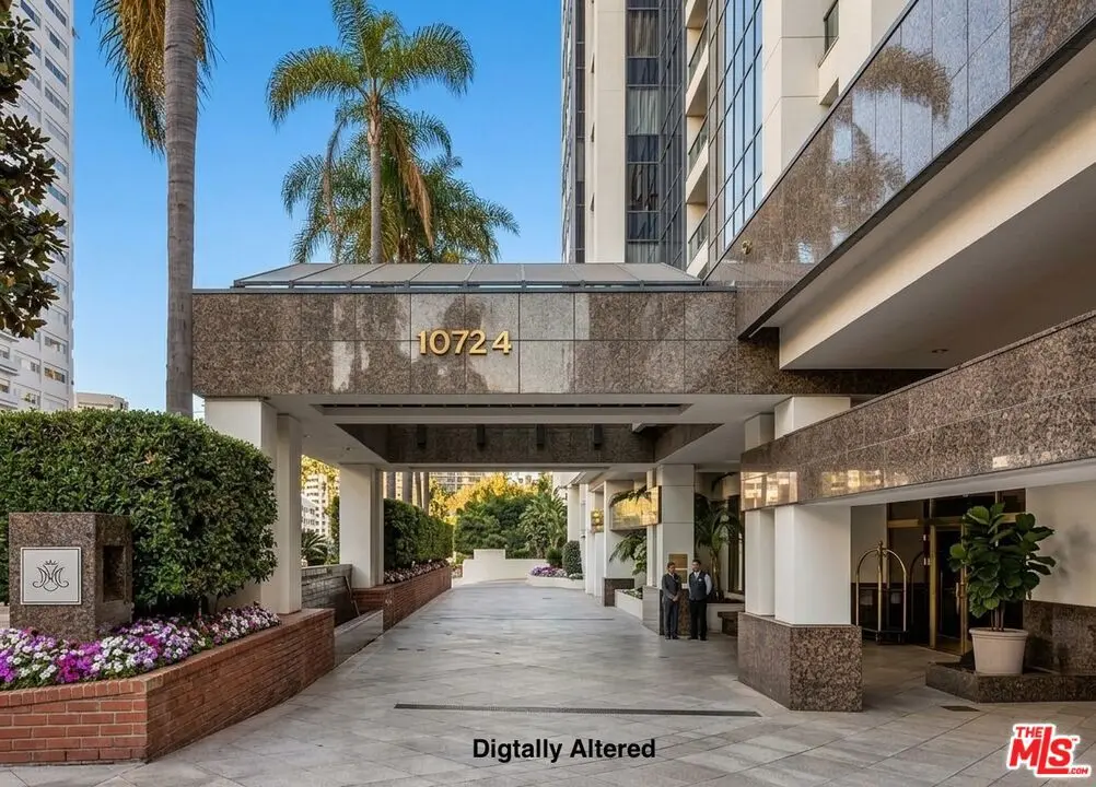 Condominium for rent at , Los Angeles, CA featuring 3 beds and 4 baths
