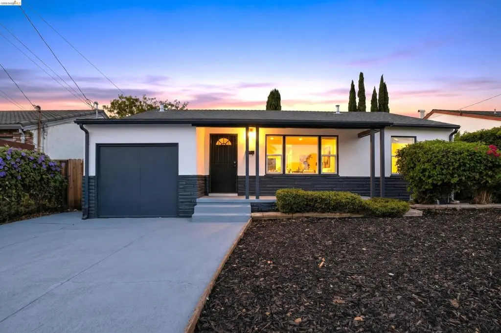 Single Family Residence for sale at 206 William Reed Dr, Antioch, CA featuring 3 beds and 2 baths