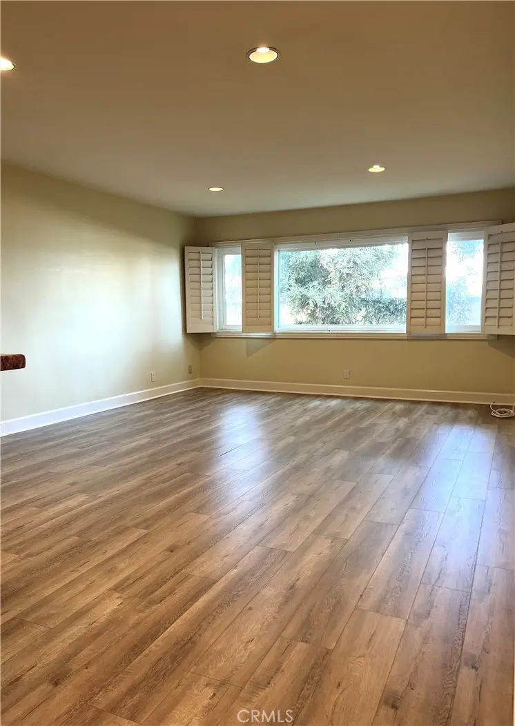 1025 N Kings 317, West Hollywood, CA — listing photo 1