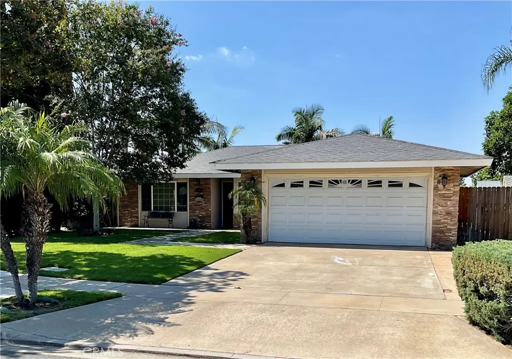 425 N Roni Lane, Anaheim, CA — listing photo 1