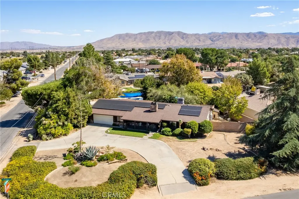 7611 Glider, Hesperia, CA — listing photo 1