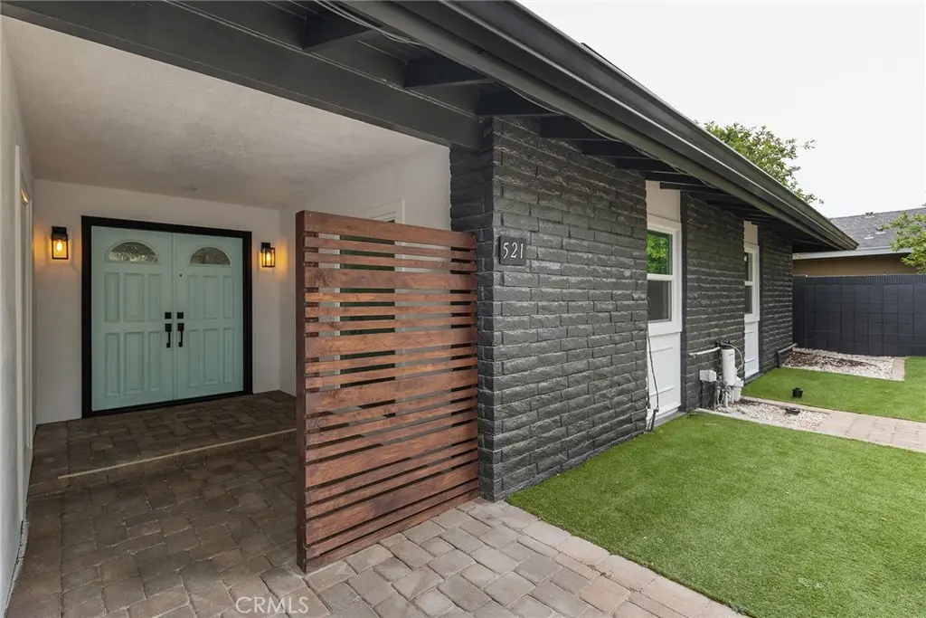 Single Family Residence for sale at 521 W Memory, Santa Ana, CA featuring 4 beds and 3 baths