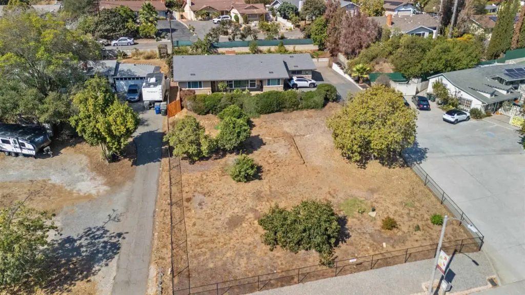 535 Civic Center Dr, Vista, CA — listing photo 1