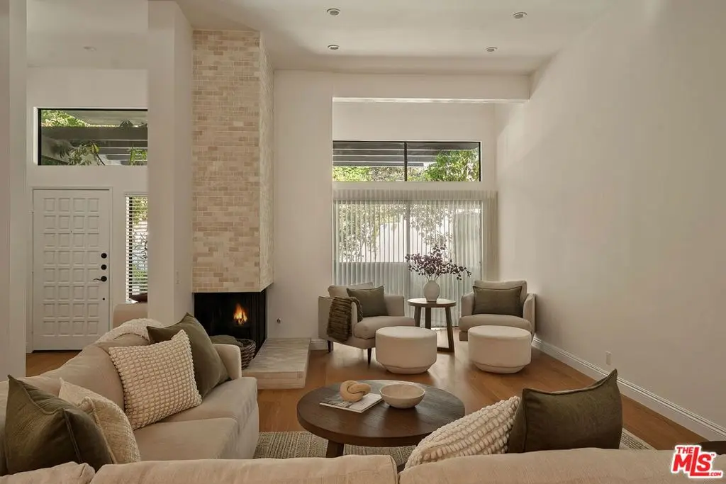 1554 Michael Lane, Pacific Palisades, CA — listing photo 1
