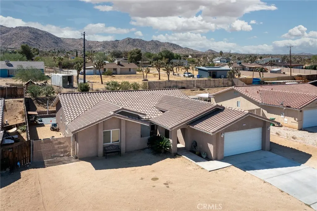 60225 Chesapeake, Joshua Tree, CA — listing photo 1