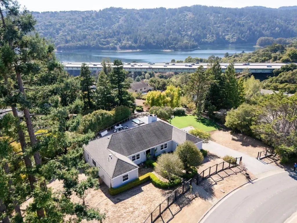 1365 Lakeview Drive, Hillsborough, CA — listing photo 1