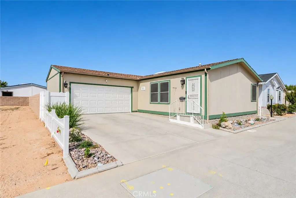 22241 Nisqually Road 85, Apple Valley, CA — listing photo 1