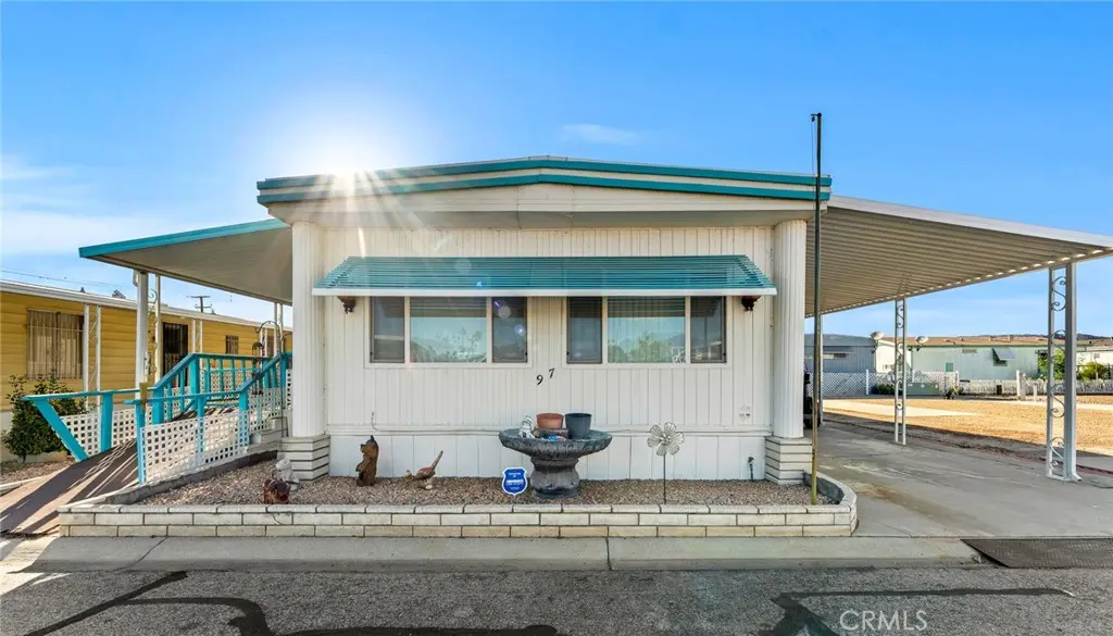 Manufactured In Park for sale at 5001 W Florida 97, Hemet, CA featuring 2 beds and 2 baths