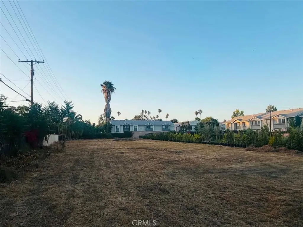 5695 Arlington ave, Riverside, CA — listing photo 1