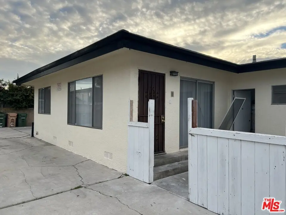 4144 W 129th Street C, Hawthorne, CA — listing photo 1