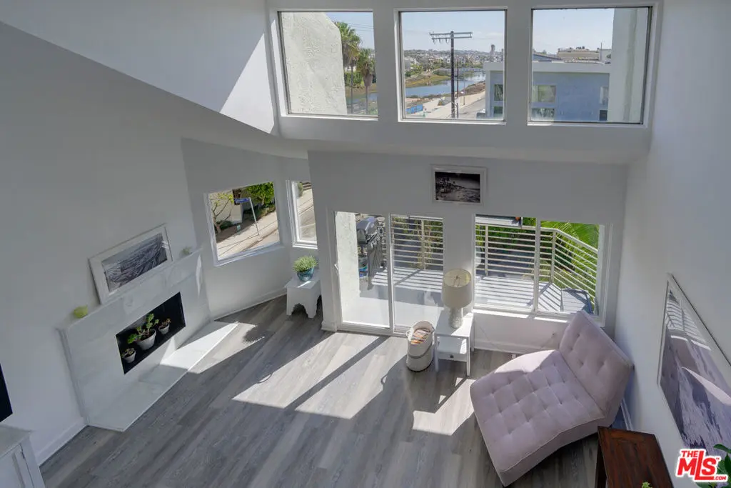 27 Ironsides Street D, Marina Del Rey, CA — listing photo 1