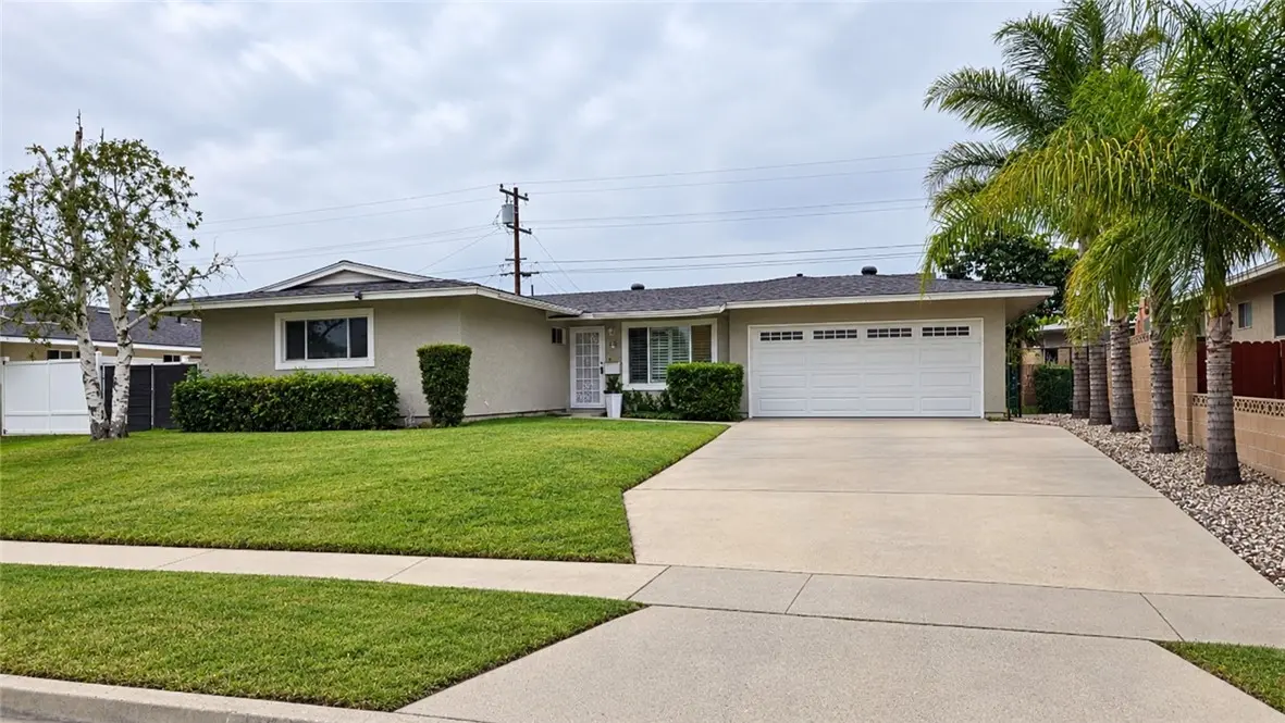 410 E Rancho, Corona, CA — listing photo 1