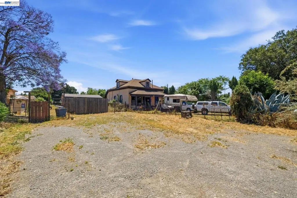559 Old Canyon Rd, Fremont, CA — listing photo 1