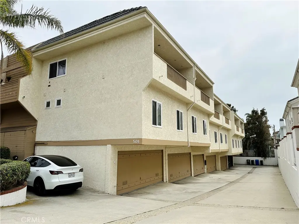 509 N Juanita Avenue 4, Redondo Beach, CA — listing photo 1