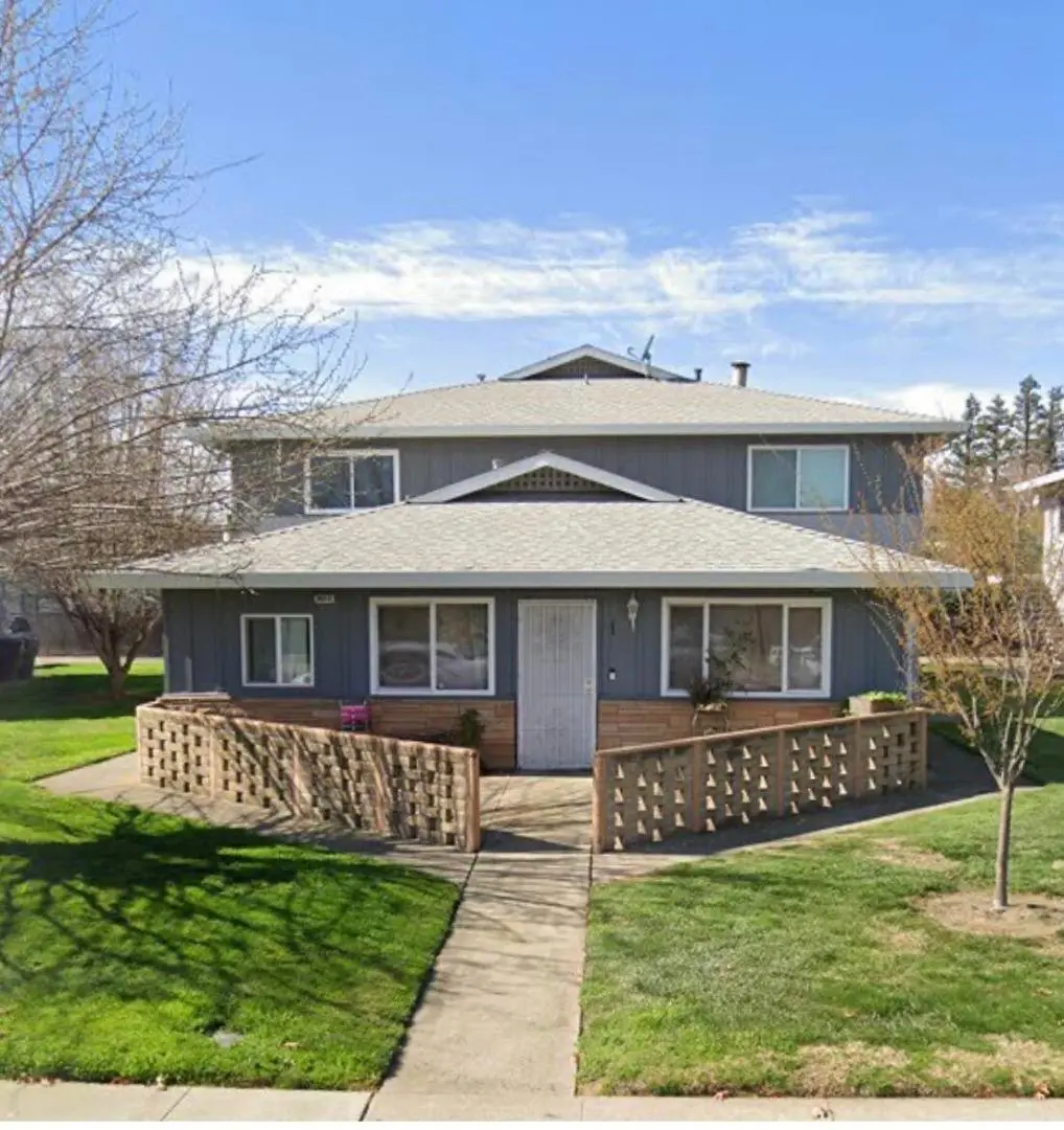 Condominium for sale at 9012 El Cajon Way 4, Sacramento, CA featuring 2 beds and 1 bath
