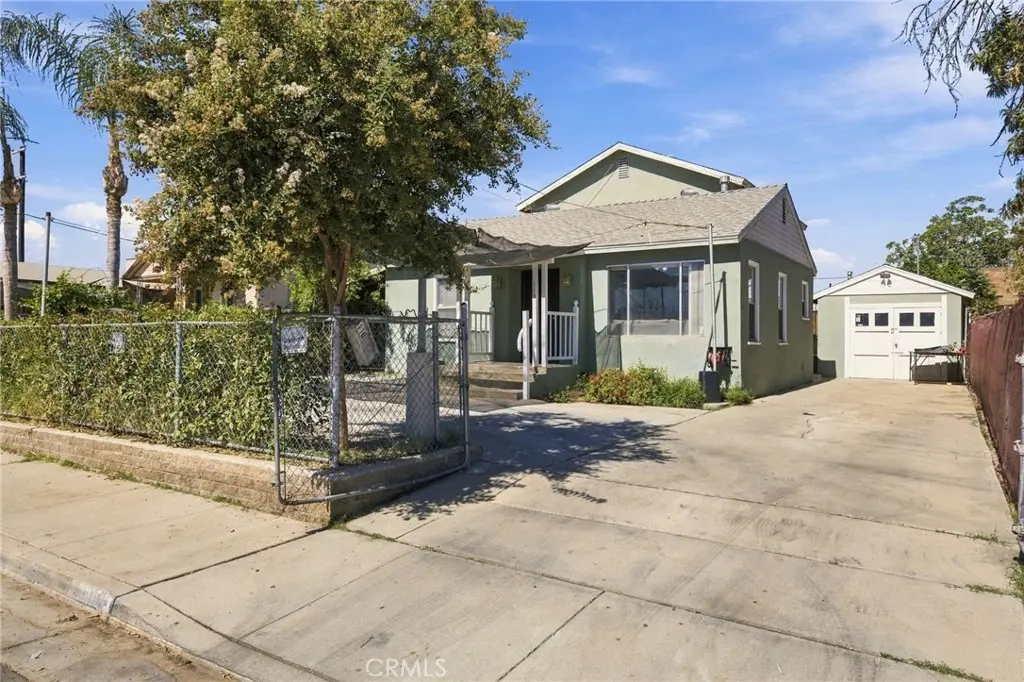 110 E Belle Avenue, Bakersfield, CA — listing photo 1
