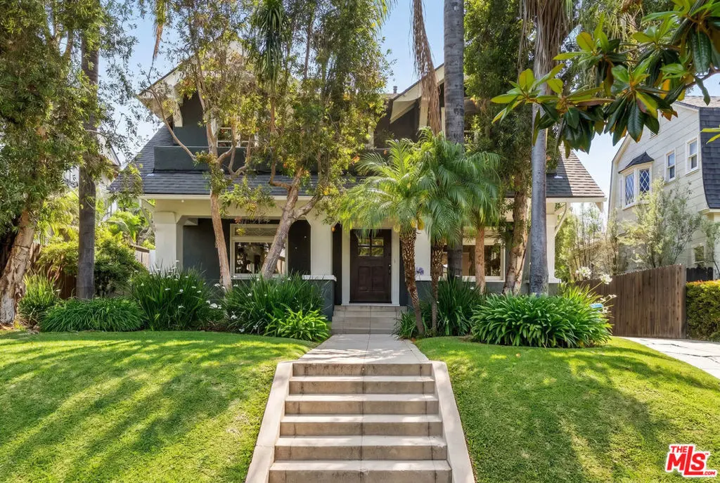 Single Family Residence for rent at 358 N Ridgewood Place, Los Angeles, CA featuring 3 beds and 3 baths