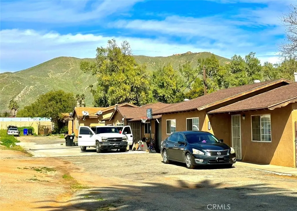 9085 Bellegrave, Riverside, CA — listing photo 1