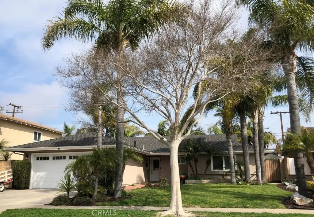 Single Family Residence for sale at 10251 Cutty Sark, Huntington Beach, CA featuring 3 beds and 2 baths