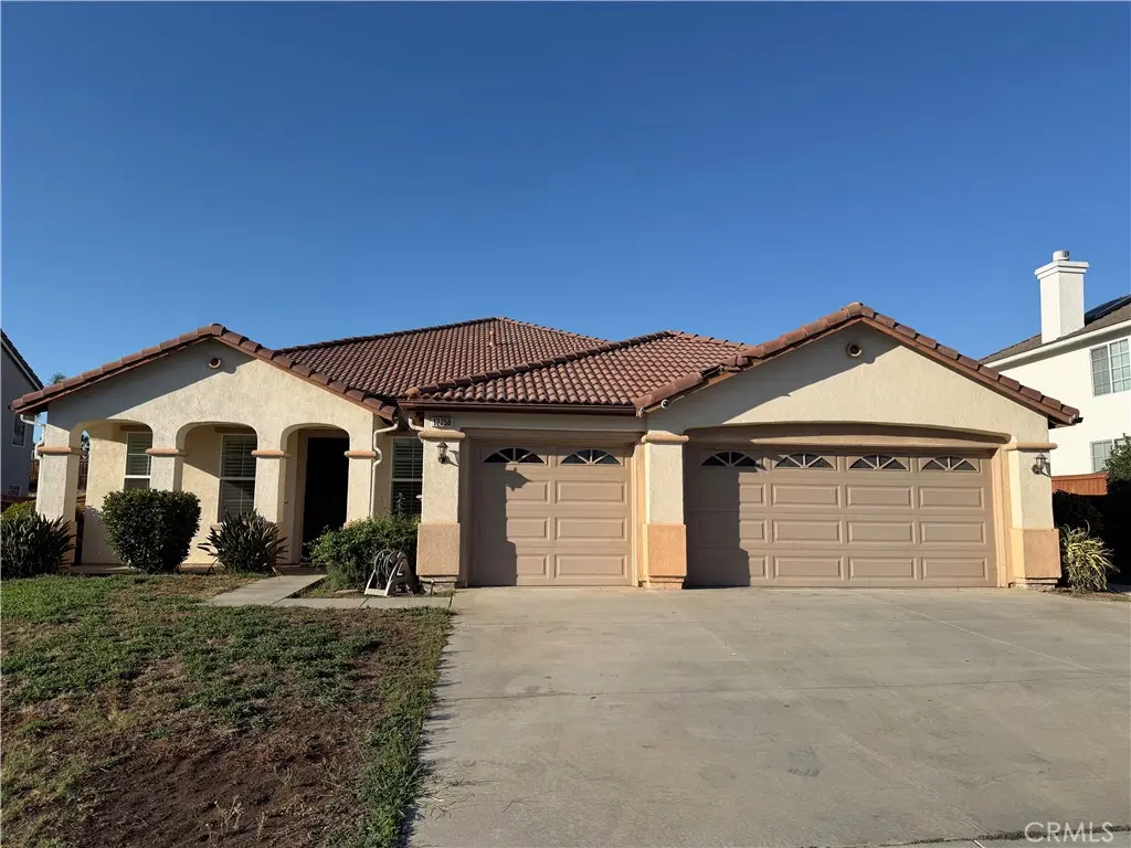 12758 Royal Palm Ln, Riverside, CA — listing photo 1