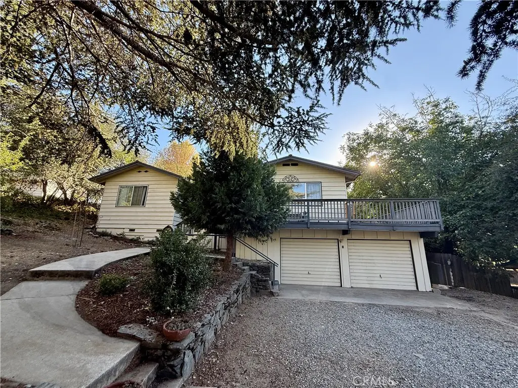 49714 Pierce, Oakhurst, CA — listing photo 1