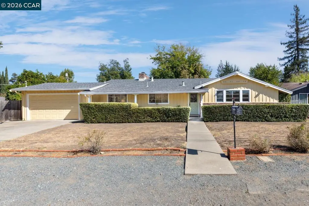 1696 Georgia Dr, Concord, CA — listing photo 1