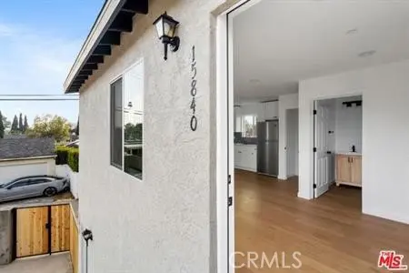 15840 Chatsworth, Granada Hills, CA — listing photo 1