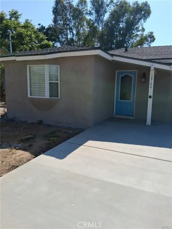 Duplex for rent at 12780 17th St., Redlands, CA featuring 2 beds and 1 bath