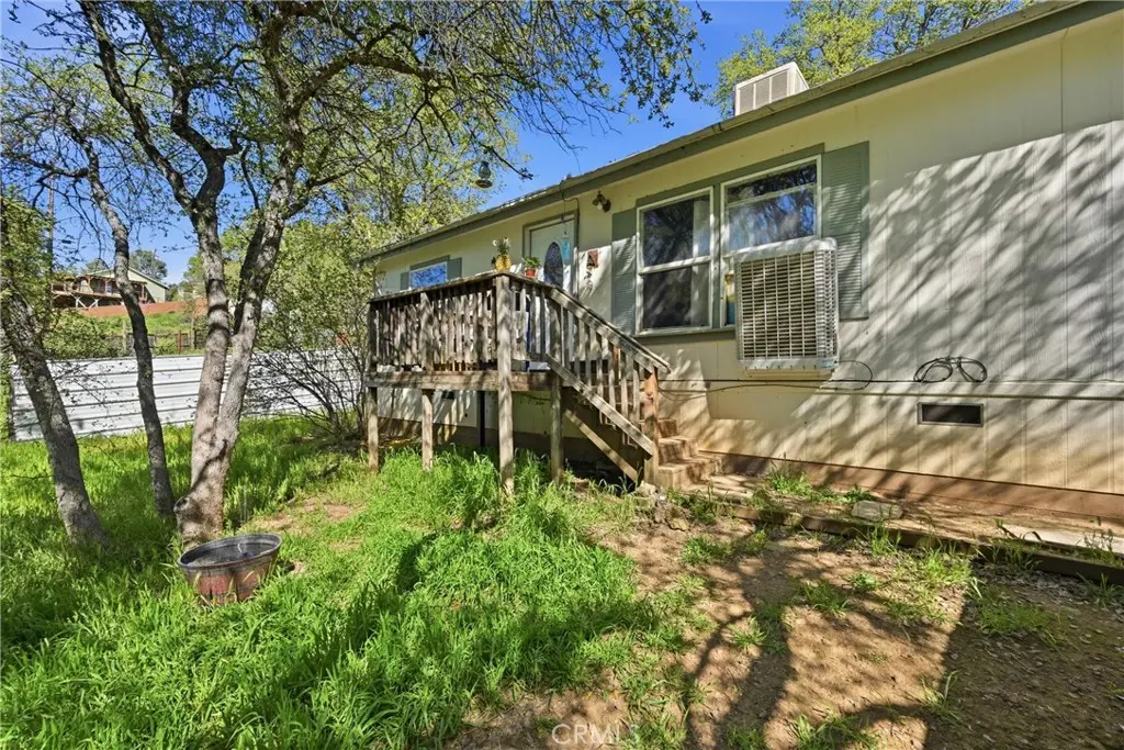 Single Family Residence for sale at 15560 20th Avenue, Clearlake, CA featuring 3 beds and 2 baths
