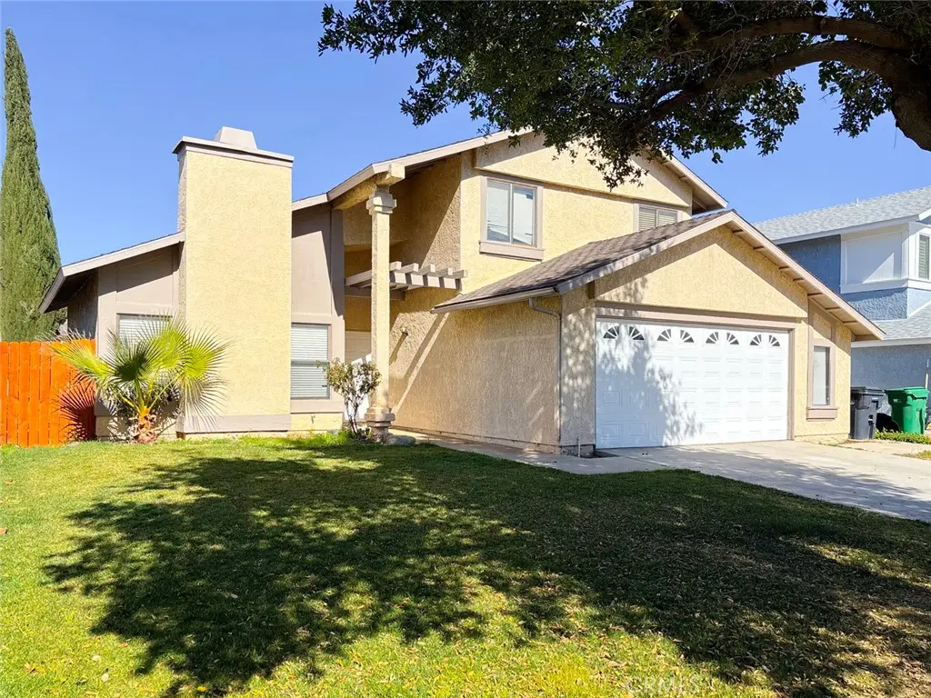 4745 Karling, Palmdale, CA — listing photo 1