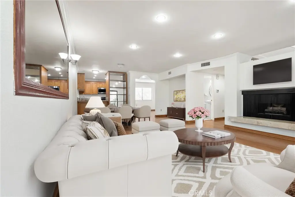 7137 Shoup Ave 39, West Hills, CA — listing photo 1