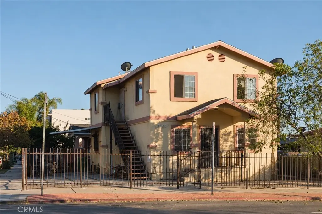 2500 Fairmount, Los Angeles, CA — listing photo 1