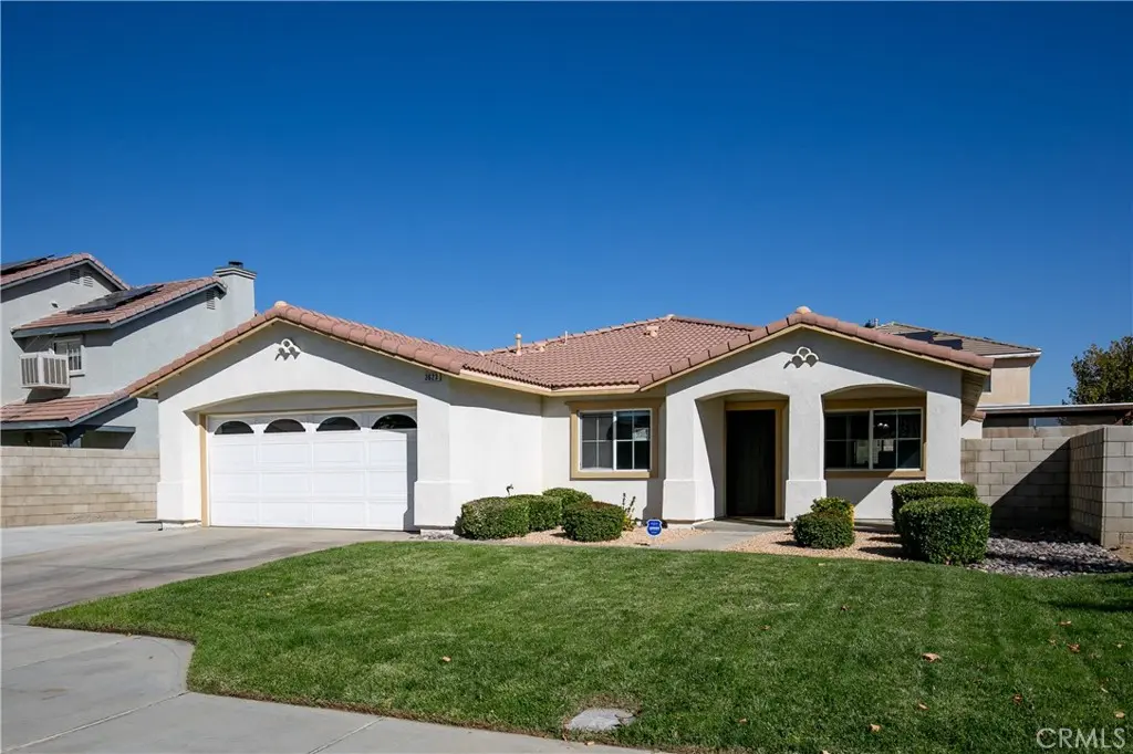 3623 Koufax, Lancaster, CA — listing photo 1