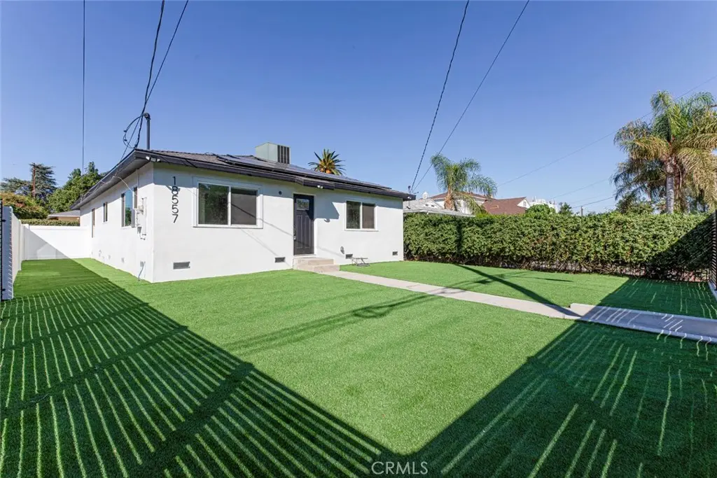 18557 Napa, Northridge, CA — listing photo 1