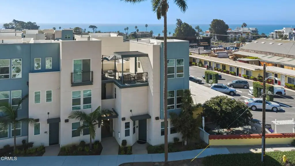 Condominium for sale at 1230 E Thompson Boulevard 101, Ventura, CA featuring 4 beds and 4 baths