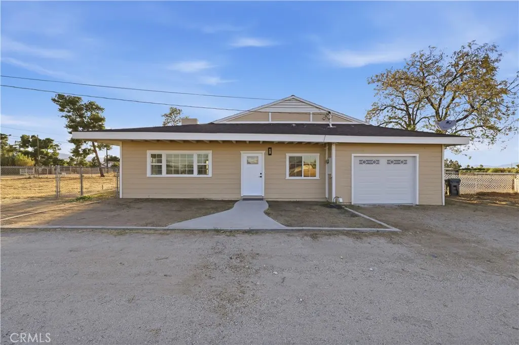 2531 W Avenue M4, Palmdale, CA — listing photo 1