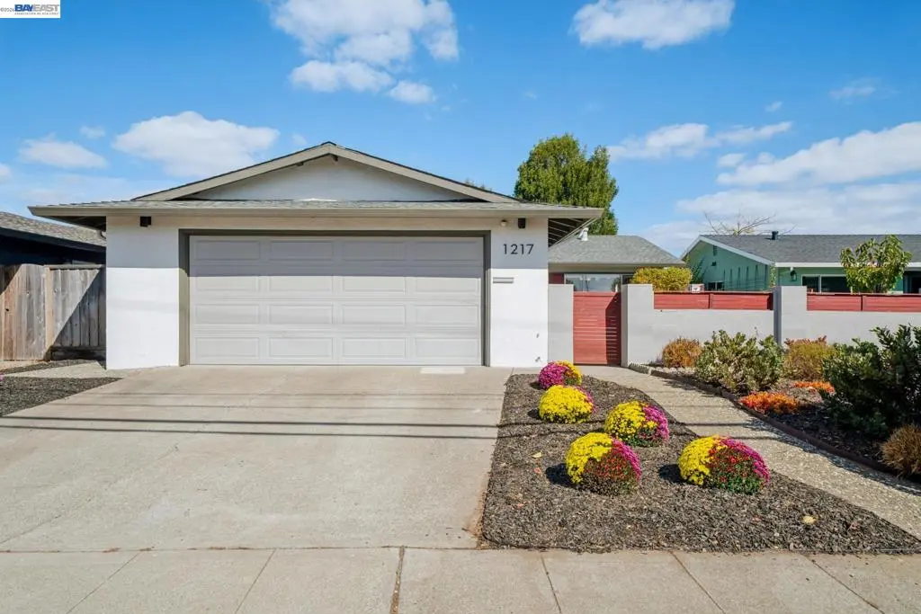 Single Family Residence for sale at 1217 Coral Reef Pl, Alameda, CA featuring 4 beds and 2 baths