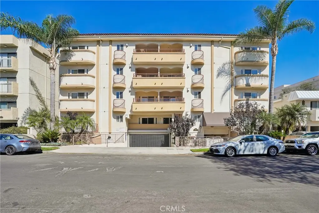 Condominium for sale at 1828 Glendon Avenue PH1, Los Angeles, CA featuring 3 beds and 3 baths