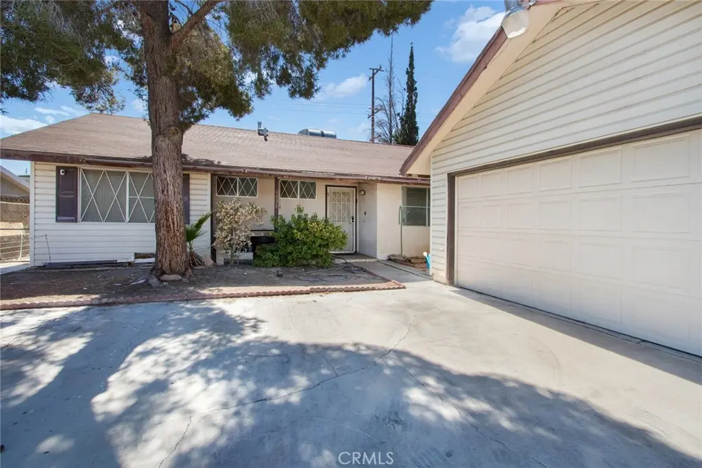 1628 Paloma, Barstow, CA — listing photo 1