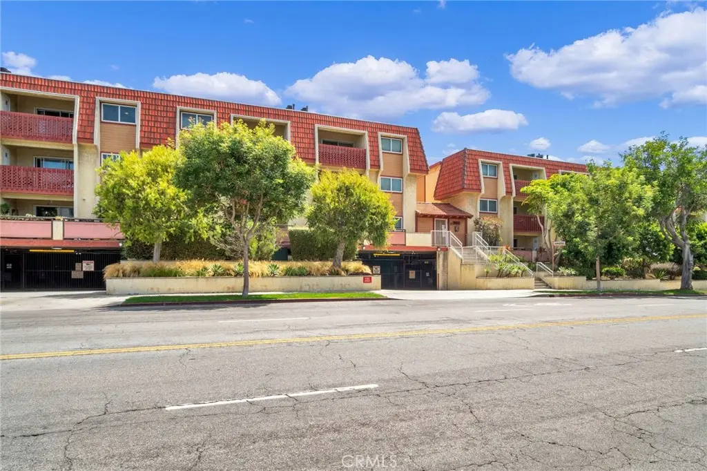 950 Main Street 106, El Segundo, CA — listing photo 1
