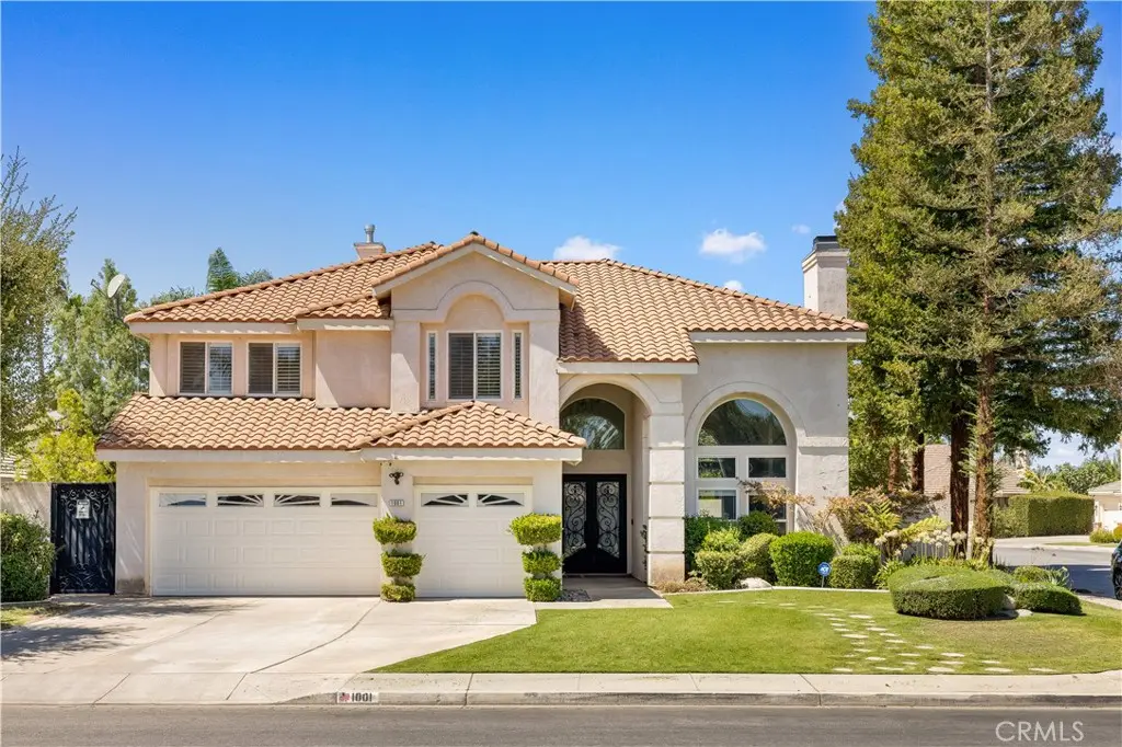 1001 Sungro Way, Bakersfield, CA — listing photo 1