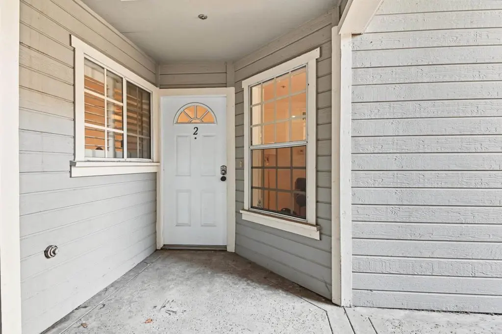3500 S Greenville Street C2, Santa Ana, CA — listing photo 1
