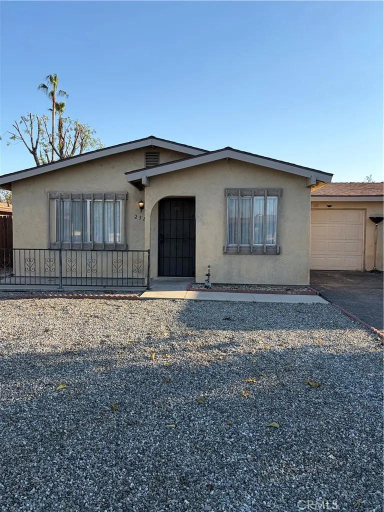 Single Family Residence for sale at 2385 San Bernardo, Hemet, CA featuring 2 beds and 1 bath