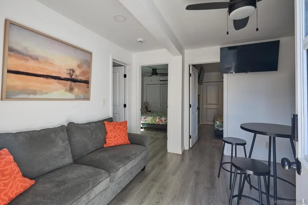 1966 Pacific Beach Dr, San Diego, CA — listing photo 1